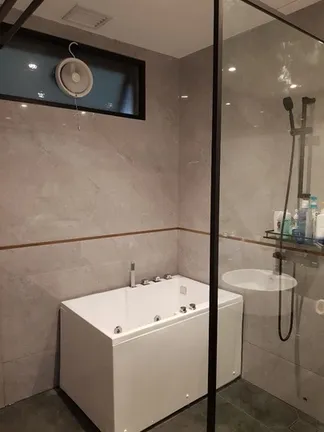 Taman Molek residences — Supply & install cabinetry, main doors, skirting, ceilings and bedrooms, photo 4 of 11
