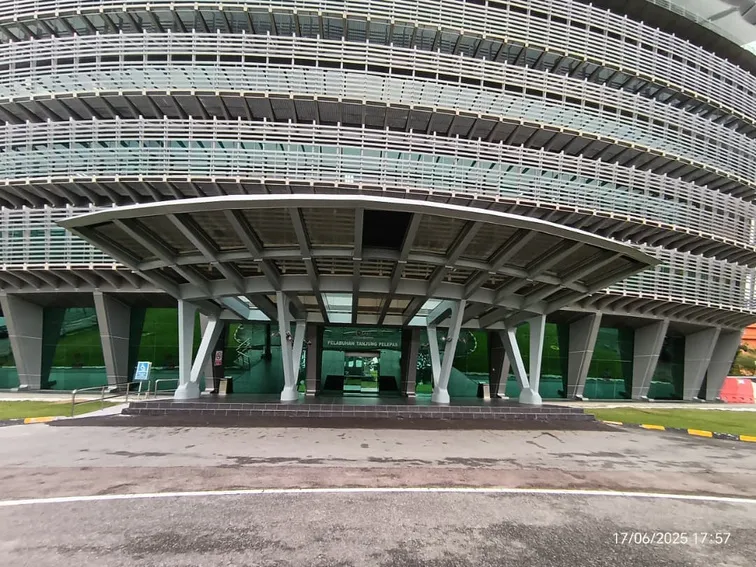 Pelabuhan Tanjung Pelepas — Refurbishment of Wisma A & B, photo 19 of 22