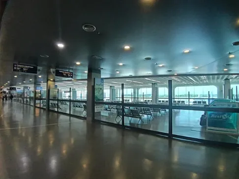 Senai Airport — Departure hall refurbishment, photo 4 of 12