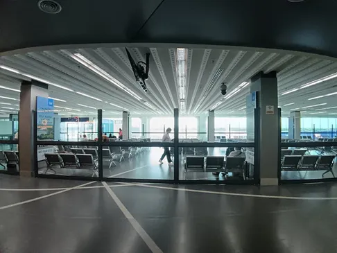 Senai Airport — Departure hall refurbishment, photo 6 of 12