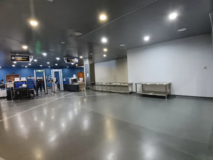 Senai Airport — Departure hall refurbishment, photo 12 of 12