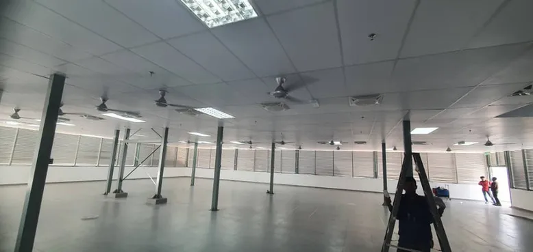 Flextronics Technology (M) — Locker room — design & build, photo 7 of 12
