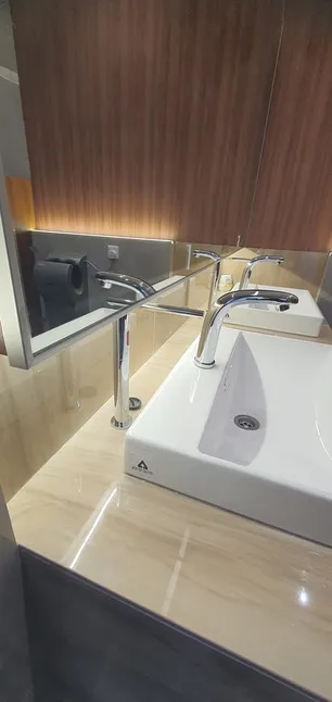 Flextronics Technology (M) — Trina VIP washroom, photo 2 of 8