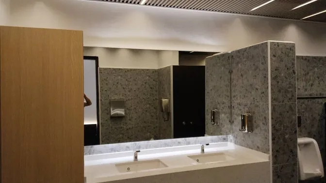 Barry Callebaut (M) — Washroom renovation, photo 6 of 16