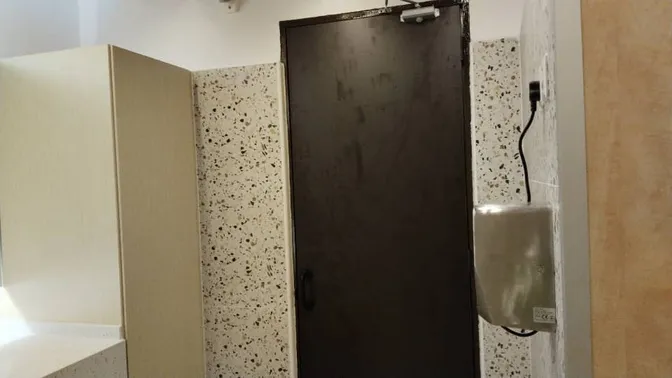 Barry Callebaut (M) — Washroom renovation, photo 7 of 16